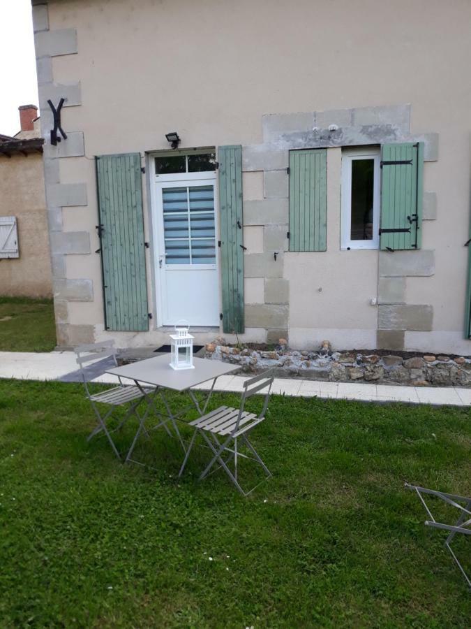Hotes De L'Isle Saint-Medard-de-Mussidan Экстерьер фото